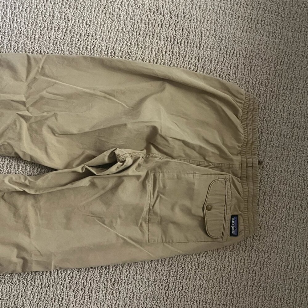 Patagonia jogger/chino pants, khaki mens xs